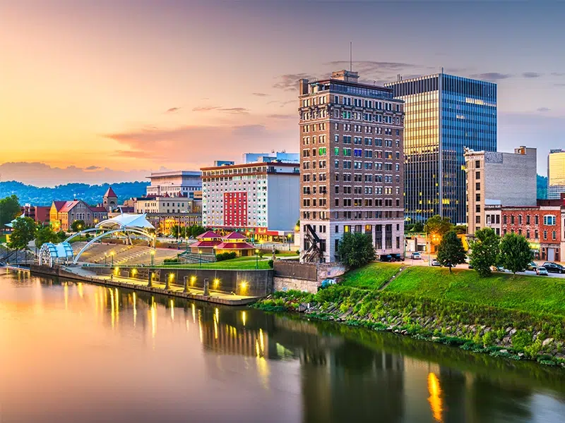 Charleston, West Virginia city skyline